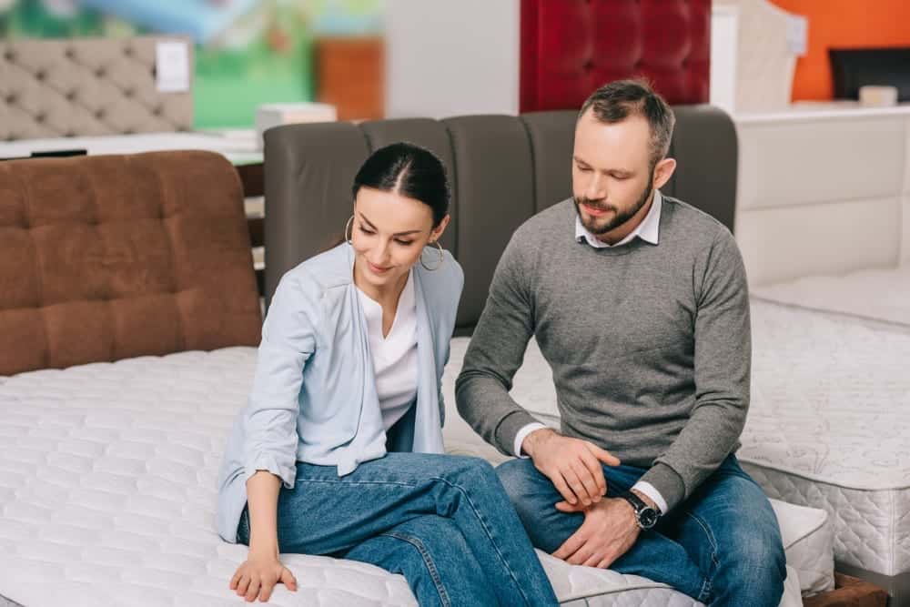couples queen vs king mattresses